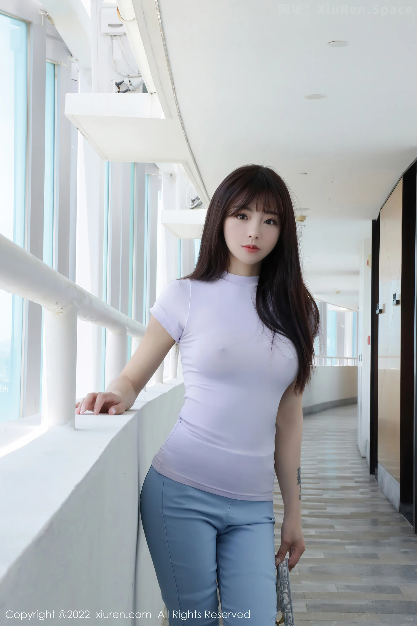 图片[3]-[XiuRen秀人网] VOL.5384 模特佘贝拉bella三亚旅拍紫色收身衣配长裤秀完美身材诱惑写真84P-秀人网官方网站